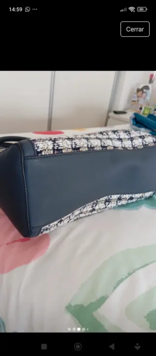 Bolso Guess azul y multicolor