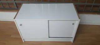 Mueble modular blanco y madera