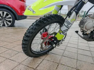 IMR Lorentrack 110c.c. Motocross Blanca y Amarilla