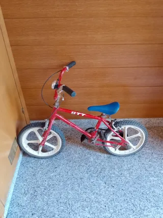 Bicicleta BMX Infantil Retro Roja
