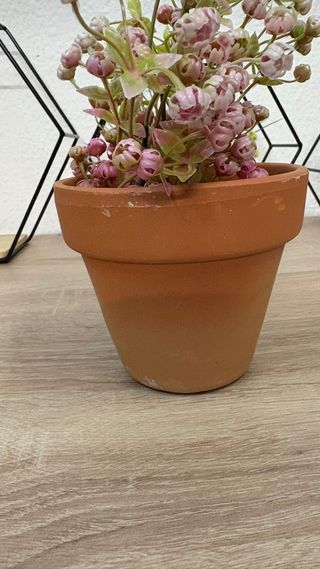 3 Macetas con Plantas Artificiales y Soportes