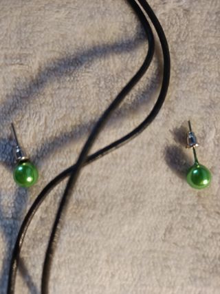 Colgante y pendientes