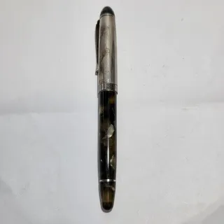 Penna stilografica Delta con tappo in argento 925