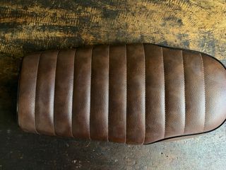 Depósito y asiento Suzuki Scrambler/Tracker