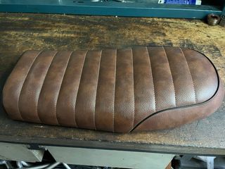 Depósito y asiento Suzuki Scrambler/Tracker