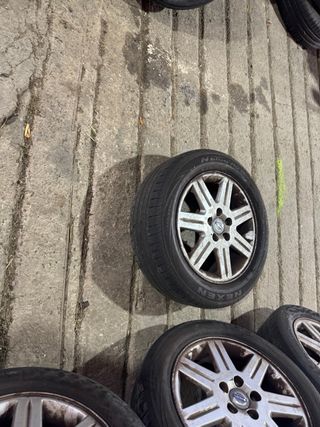 Llantas Originales Volvo (Juego Completo)