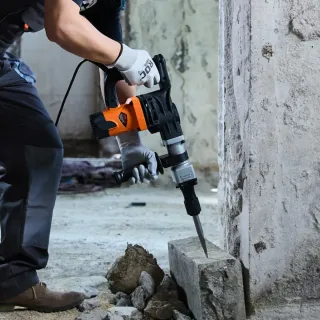 Martillo Demolición 1400W 19J 2900BPM + Accesorios