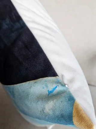 Cojín decorativo montañas azul y dorado