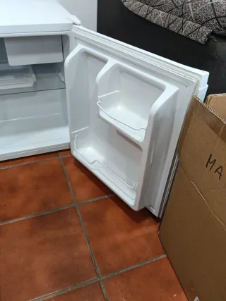 Minibar Hisense Blanco