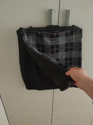 3 faldas de chica a cuadros