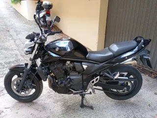 Moto Suzuki Negra ITV al día