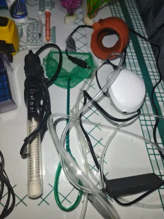 Acuario 60L con mueble y asesorios