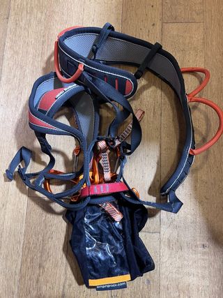 Kit de Escalada: Arnês Singing Rock + Cintas Expre