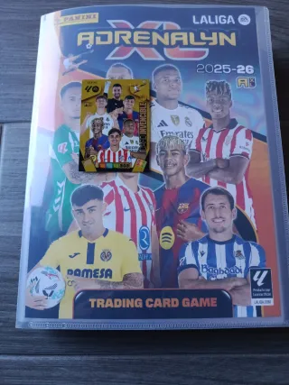 Carta Invencible Adrenalyn 2025-26