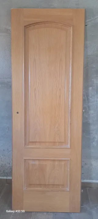 Puertas de madera color roble
