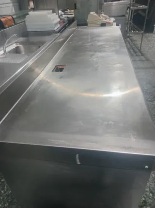 Mesa de acero inoxidable