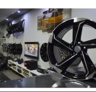 Juego de 4 Llantas 21 New RS7 Negra AU028