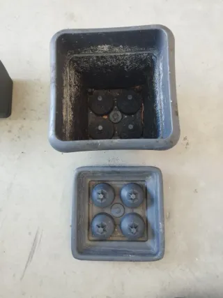 Macetero cuadrado gris con plato