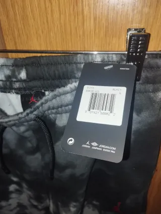 Pantalón de niño largo. Marca Jordan. 12-13 años.