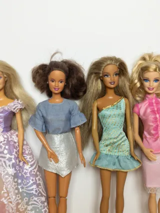 Lote 5 Muñecas Barbie