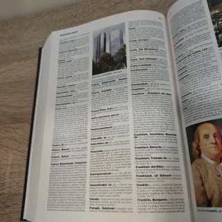 Diccionario enciclopédico ilustrado Vox