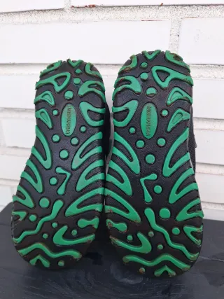 Zapatillas niño negras y grises