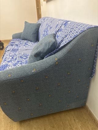 Sofá tela azul y blanco