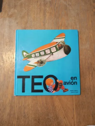 Teo en avión (Spanish Edition)