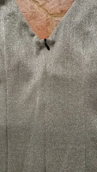 Vestido plateado brillante Cut-out