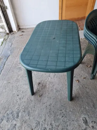 Mesa y 4 Sillas Jardín Plástico