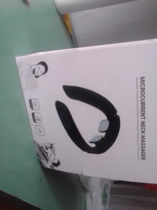 Masajeador de cuello Microcurrent