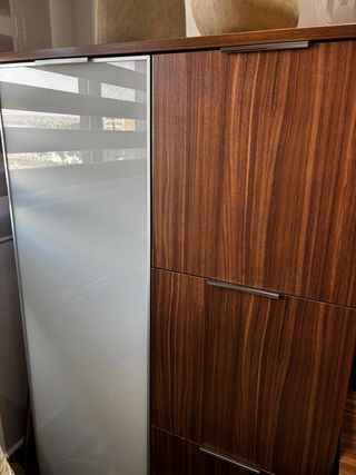 Sofá chaise longue y mueble de comedor