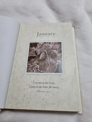 Grace for the Moment Inspirational Thoughts for...