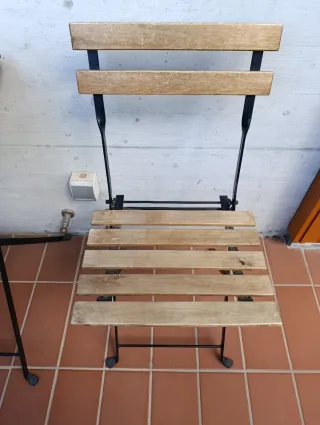 Mesa y 2 Sillas Plegables Exterior Todo 30€