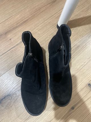 Botas negras de ante