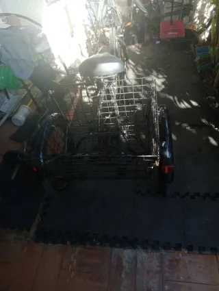 Triciclo para adulto con cesta