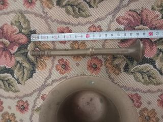 Mortero antiguo de bronce