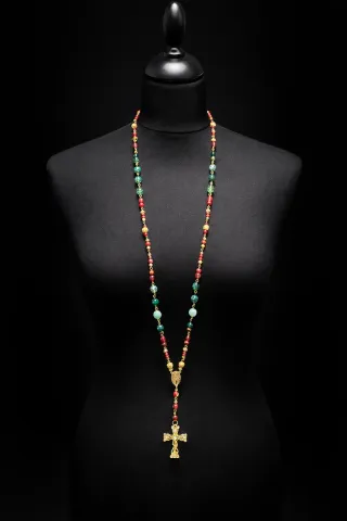 Rosario Fallero Hombre dorado y burdeos.