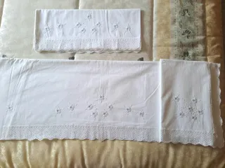 Juego sábanas antiguas cama 135cm bordadas