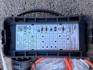 Cable Cargador EV Portátil del grupo PSA