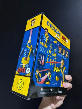 Cyclops MAFEX 099 Marvel X-Men Medicom Toy