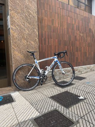 Bicicleta BH RC1 Blanca y Azul talla M