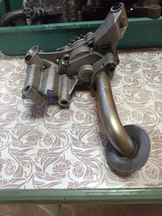 Bomba de aceite motor BKD