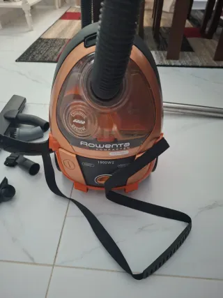Aspiradora Rowenta Compacteo Cyclonic 1900W