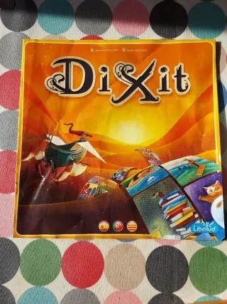 Dixit. Gioco da tavolo. Come nuovo.