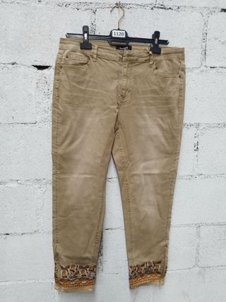 Pantalón Desigual Beige Bordado