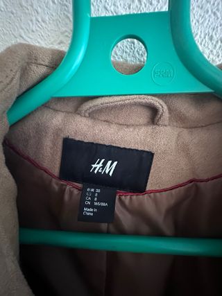 Abrigo beige doble botonadura