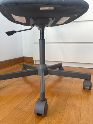 Silla giratoria Ikea gris tela