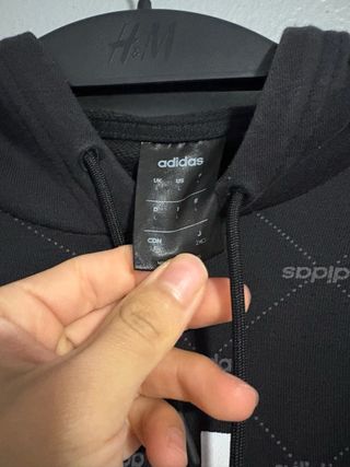 Sudadera Adidas Negra con Logo Repetido