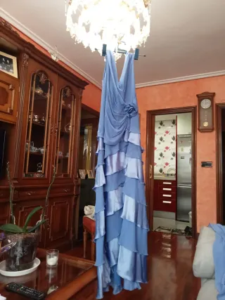 Vestido fiesta azul.